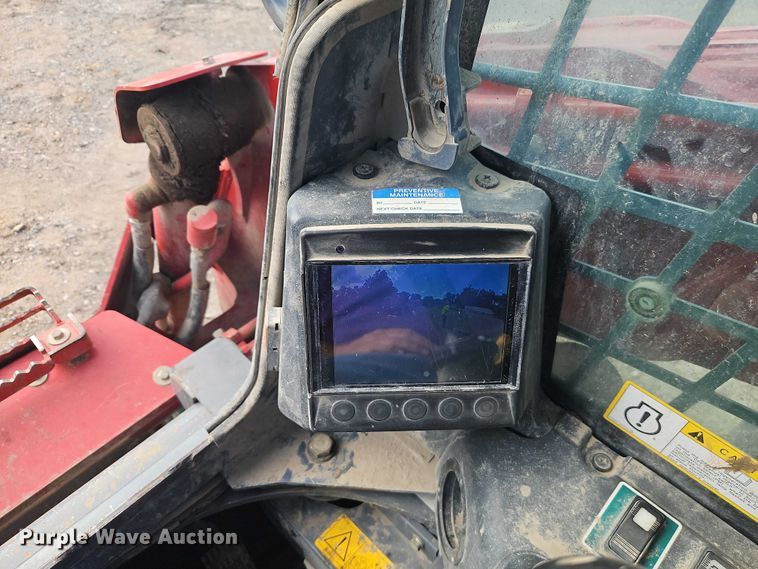image for item EO7307 2019 Takeuchi TL10V2 tracked skid steer loader