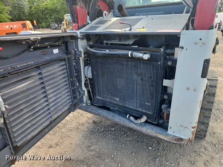 image for item EO7307 2019 Takeuchi TL10V2 tracked skid steer loader