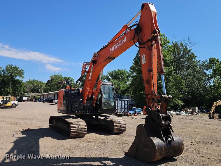 image for item EO7308 Hitachi 245USLC6N Hydraulic Excavators