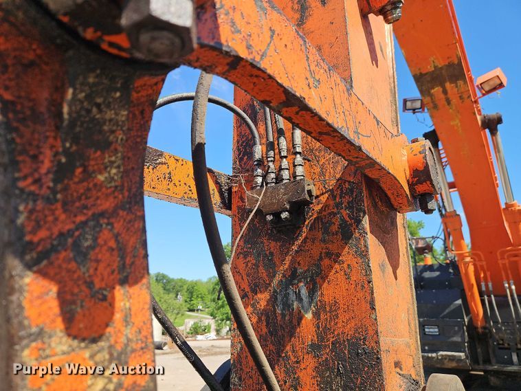 image for item EO7308 Hitachi 245USLC6N Hydraulic Excavators