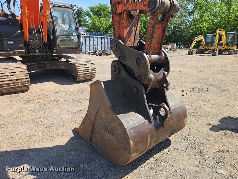 image for item EO7308 Hitachi 245USLC6N Hydraulic Excavators