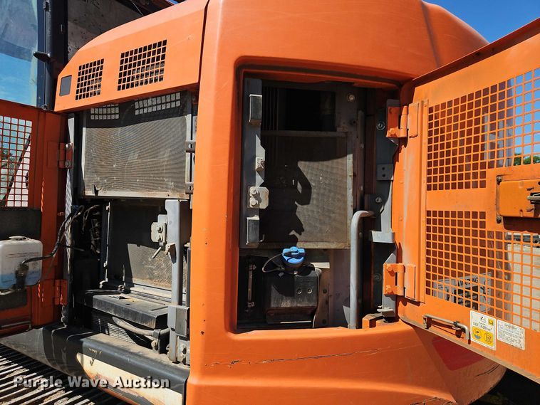 image for item EO7308 Hitachi 245USLC6N Hydraulic Excavators