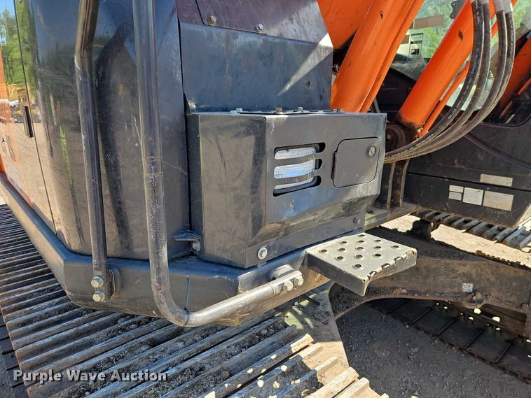 image for item EO7308 Hitachi 245USLC6N Hydraulic Excavators
