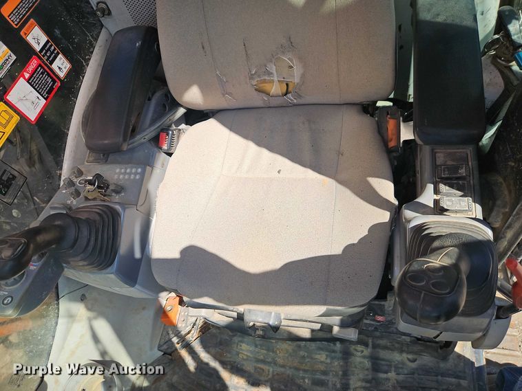 image for item EO7308 Hitachi 245USLC6N Hydraulic Excavators