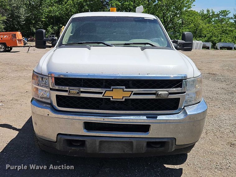 image for item EO7309 2012 Chevrolet Silverado 3500HD Ext. Cab utility bed pickup truck