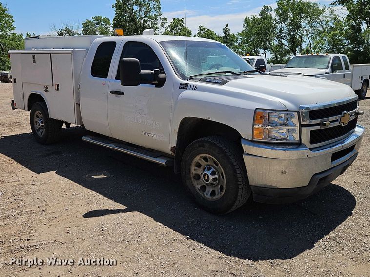 image for item EO7309 2012 Chevrolet Silverado 3500HD Ext. Cab utility bed pickup truck