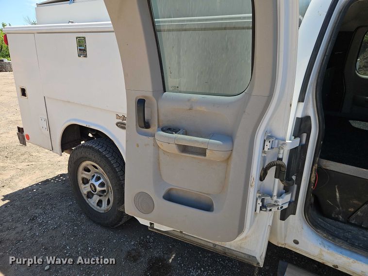 image for item EO7309 2012 Chevrolet Silverado 3500HD Ext. Cab utility bed pickup truck