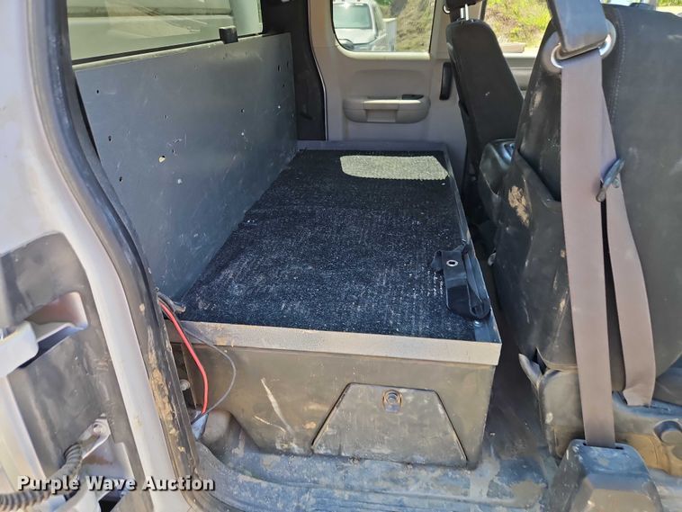 image for item EO7309 2012 Chevrolet Silverado 3500HD Ext. Cab utility bed pickup truck