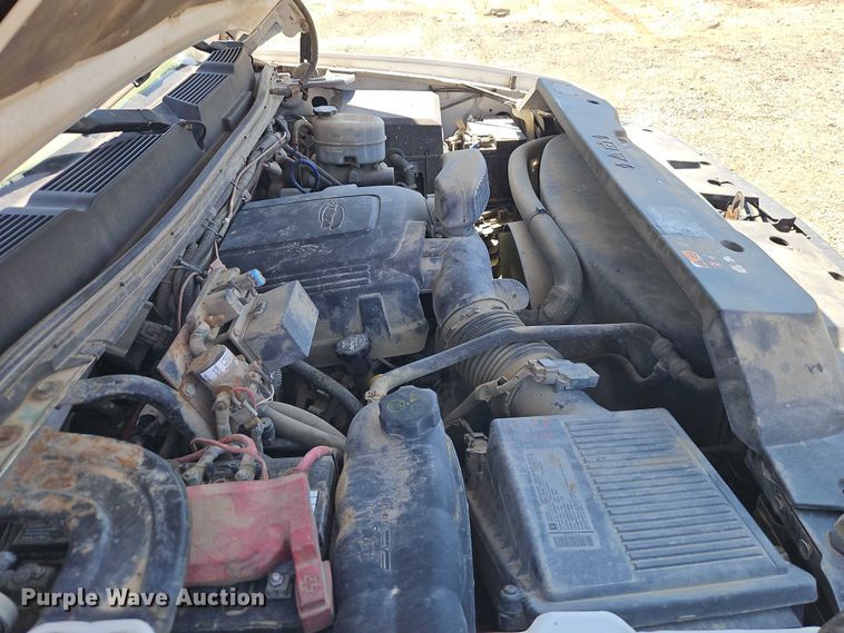 image for item EO7309 2012 Chevrolet Silverado 3500HD Ext. Cab utility bed pickup truck