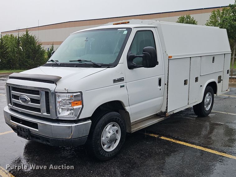 2012 Ford E350 utility van