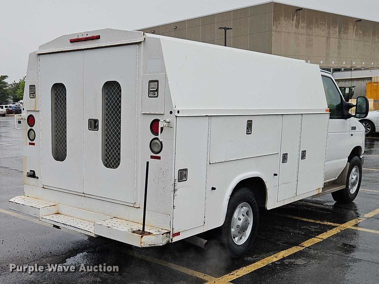 image for item EO7319 2012 Ford E350 utility van