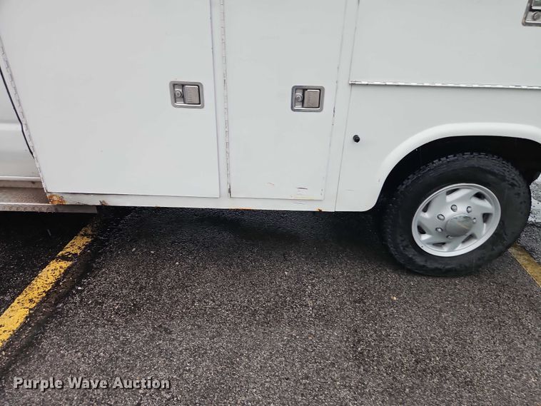 image for item EO7319 2012 Ford E350 utility van