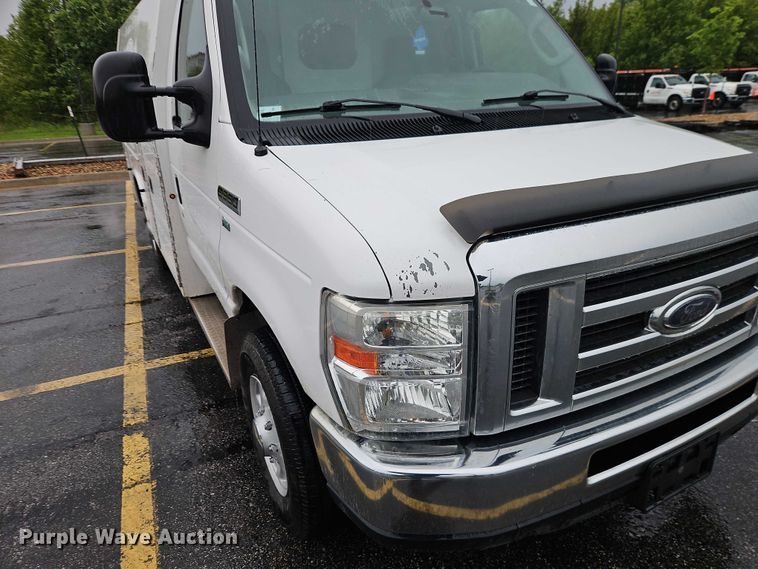 image for item EO7319 2012 Ford E350 utility van