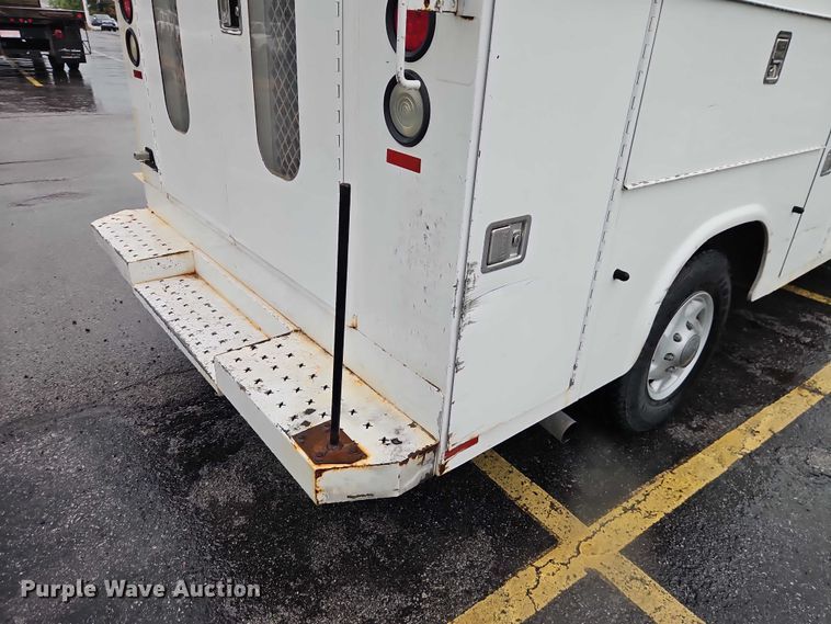 image for item EO7319 2012 Ford E350 utility van
