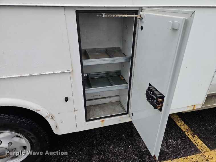image for item EO7319 2012 Ford E350 utility van