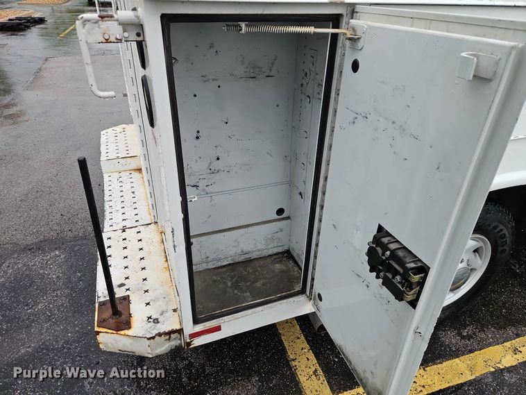 image for item EO7319 2012 Ford E350 utility van