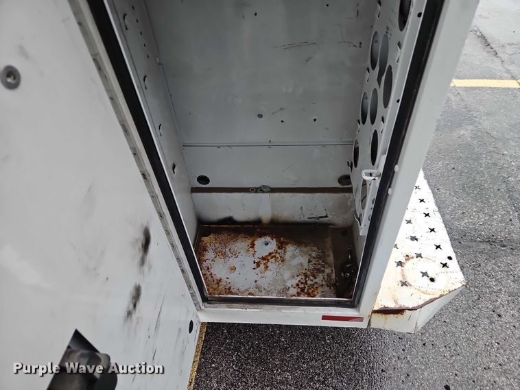 image for item EO7319 2012 Ford E350 utility van