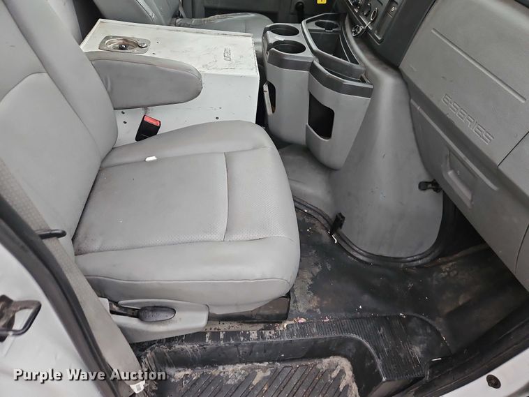 image for item EO7319 2012 Ford E350 utility van