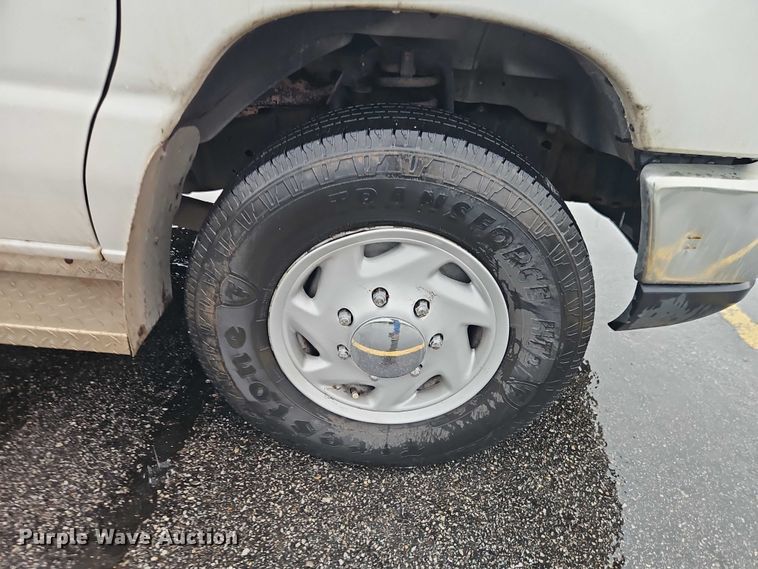 image for item EO7319 2012 Ford E350 utility van