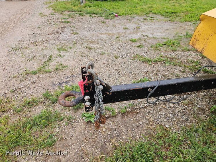 image for item EO7329 2001 Vermeer BC1000XL wood chipper