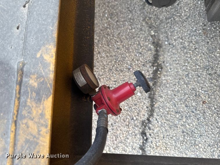 image for item ER0479 2015 Marathon pothole patcher