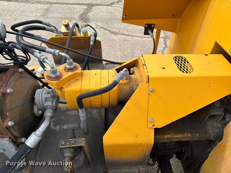 image for item ER0479 2015 Marathon pothole patcher