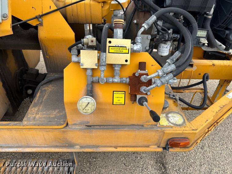 image for item ER0479 2015 Marathon pothole patcher