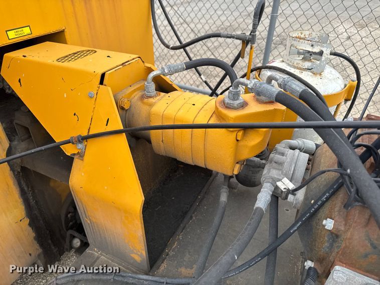 image for item ER0479 2015 Marathon pothole patcher