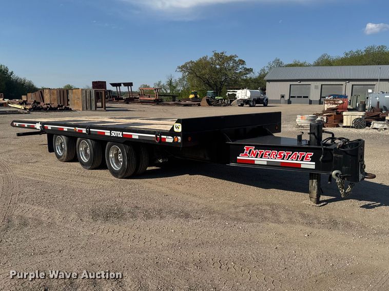 image for item ER0481 2019 Interstate Trailers, Inc. 50TDL tilt deck equipment trailer