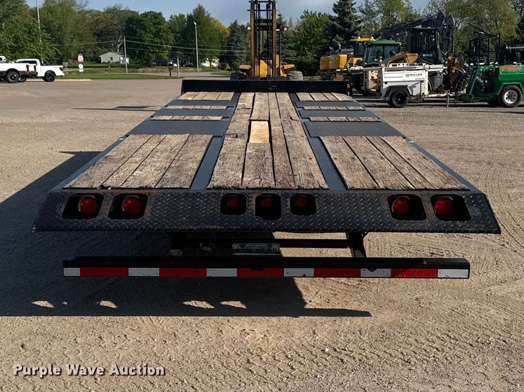 image for item ER0481 2019 Interstate Trailers, Inc. 50TDL tilt deck equipment trailer