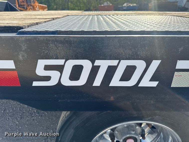image for item ER0481 2019 Interstate Trailers, Inc. 50TDL tilt deck equipment trailer