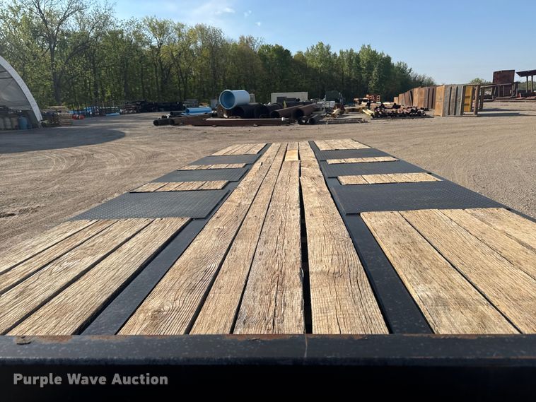 image for item ER0481 2019 Interstate Trailers, Inc. 50TDL tilt deck equipment trailer