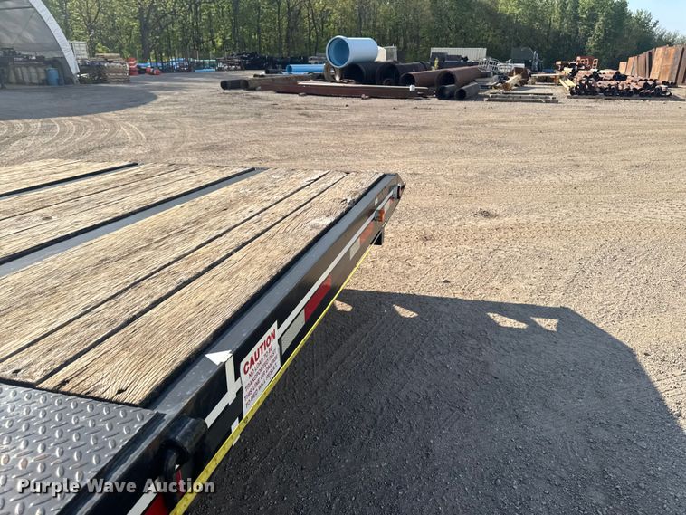 image for item ER0481 2019 Interstate Trailers, Inc. 50TDL tilt deck equipment trailer