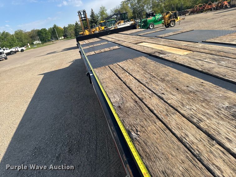 image for item ER0481 2019 Interstate Trailers, Inc. 50TDL tilt deck equipment trailer