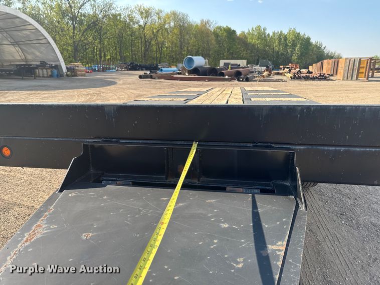 image for item ER0481 2019 Interstate Trailers, Inc. 50TDL tilt deck equipment trailer