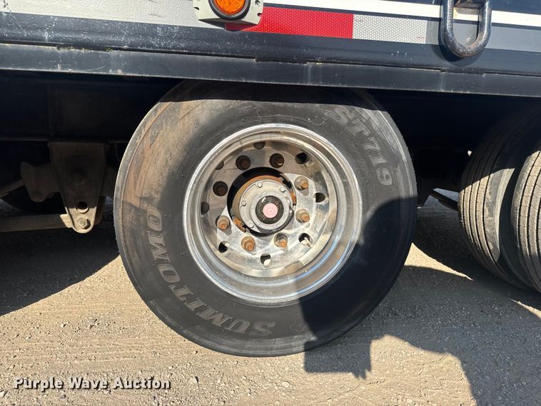 image for item ER0481 2019 Interstate Trailers, Inc. 50TDL tilt deck equipment trailer