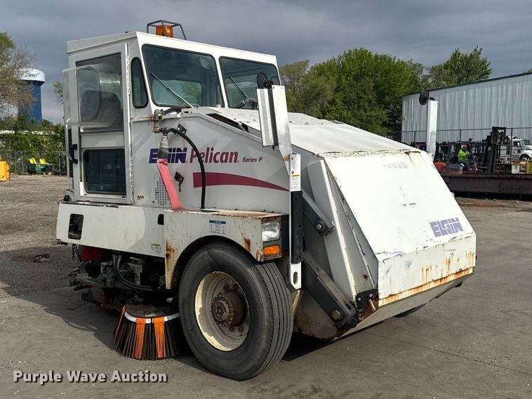 image for item ER0482 2001 Elgin Pelican P series street sweeper