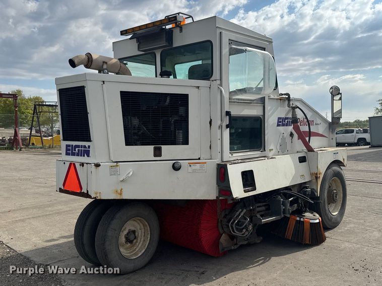 image for item ER0482 2001 Elgin Pelican P series street sweeper