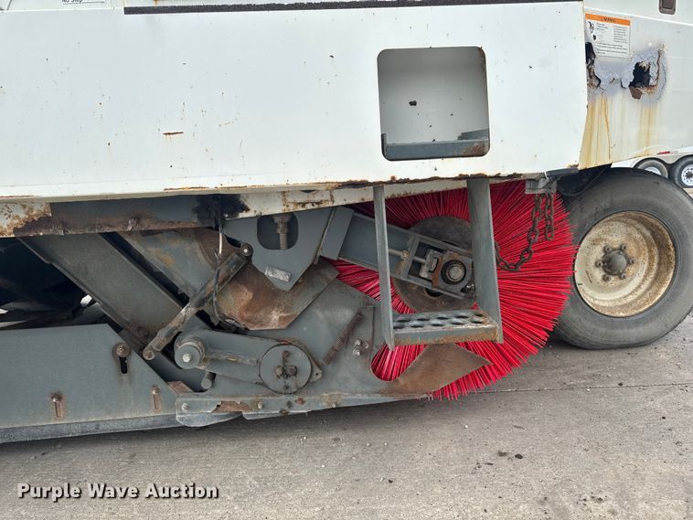 image for item ER0482 2001 Elgin Pelican P series street sweeper