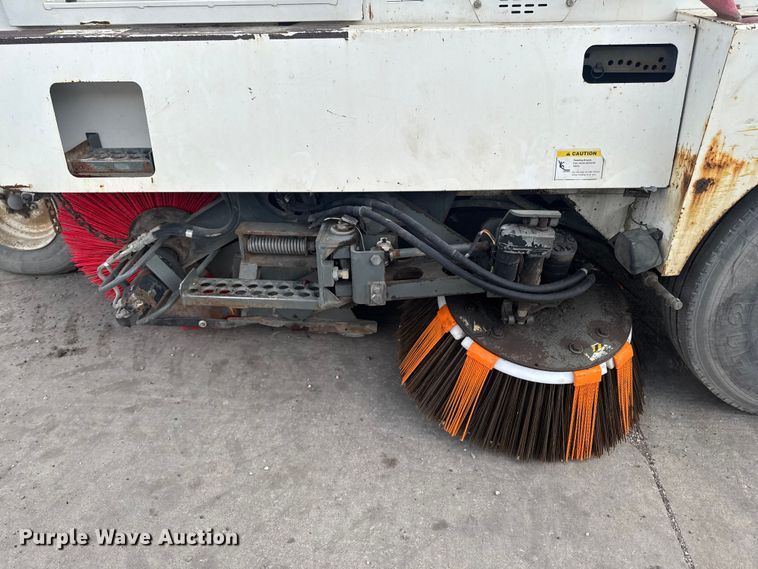 image for item ER0482 2001 Elgin Pelican P series street sweeper