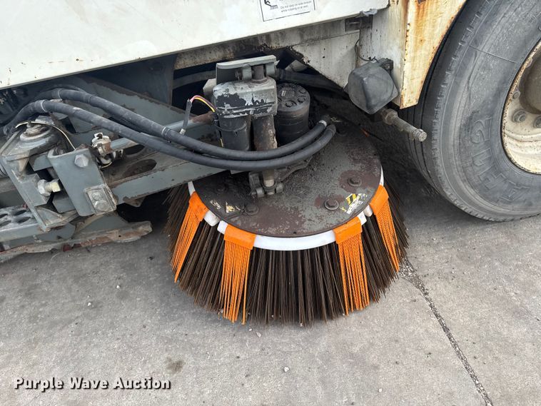 image for item ER0482 2001 Elgin Pelican P series street sweeper