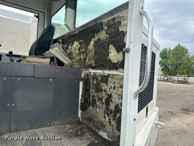 image for item ER0482 2001 Elgin Pelican P series street sweeper