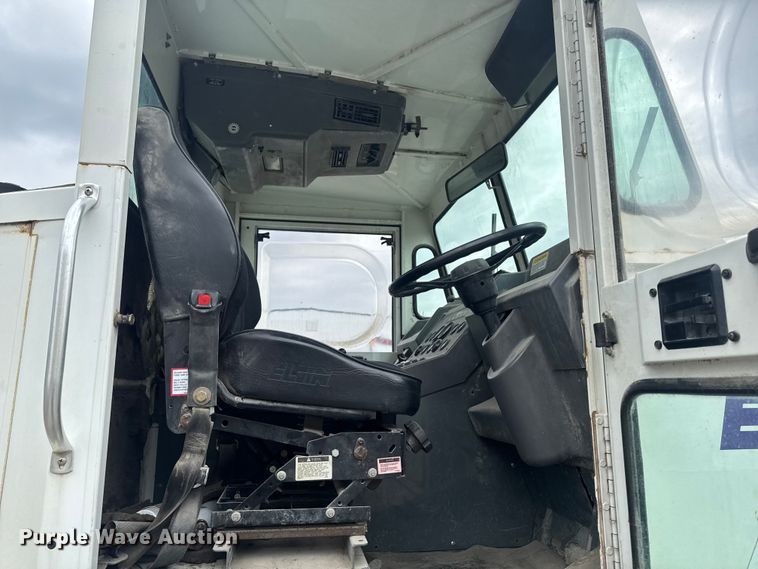 image for item ER0482 2001 Elgin Pelican P series street sweeper