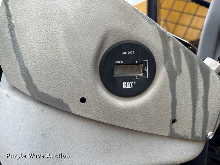 image for item ER0493 1996 Caterpillar TH63 telehandler