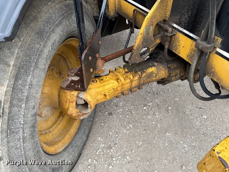 image for item ER0493 1996 Caterpillar TH63 telehandler