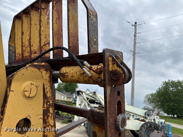 image for item ER0493 1996 Caterpillar TH63 telehandler