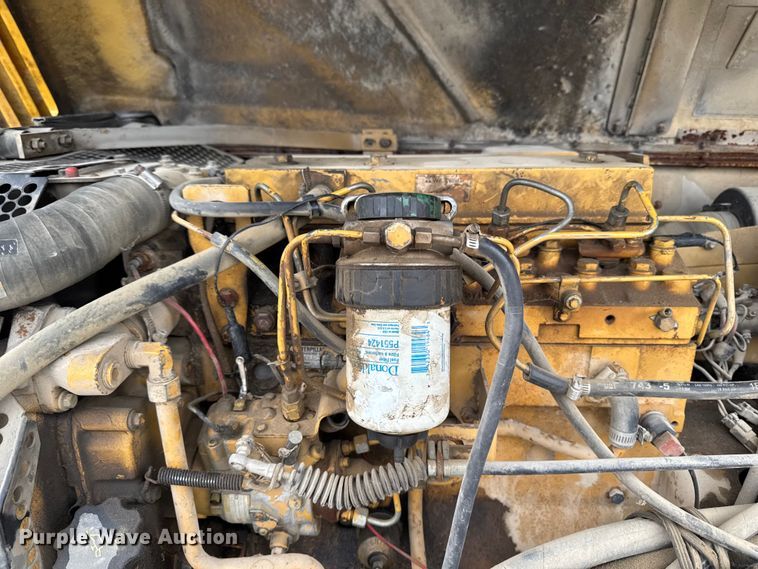 image for item ER0493 1996 Caterpillar TH63 telehandler