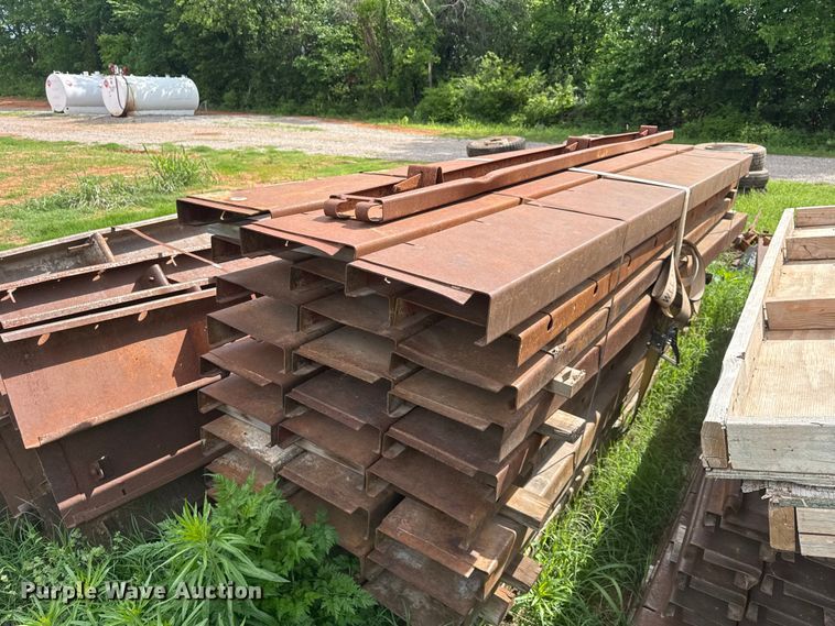 image for item ER1092 Ridged steel concrete forms