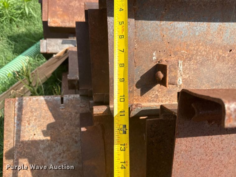 image for item ER1092 Ridged steel concrete forms