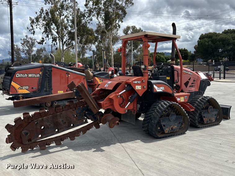 image for item ER7569 2014 Ditch Witch RT80Q trencher
